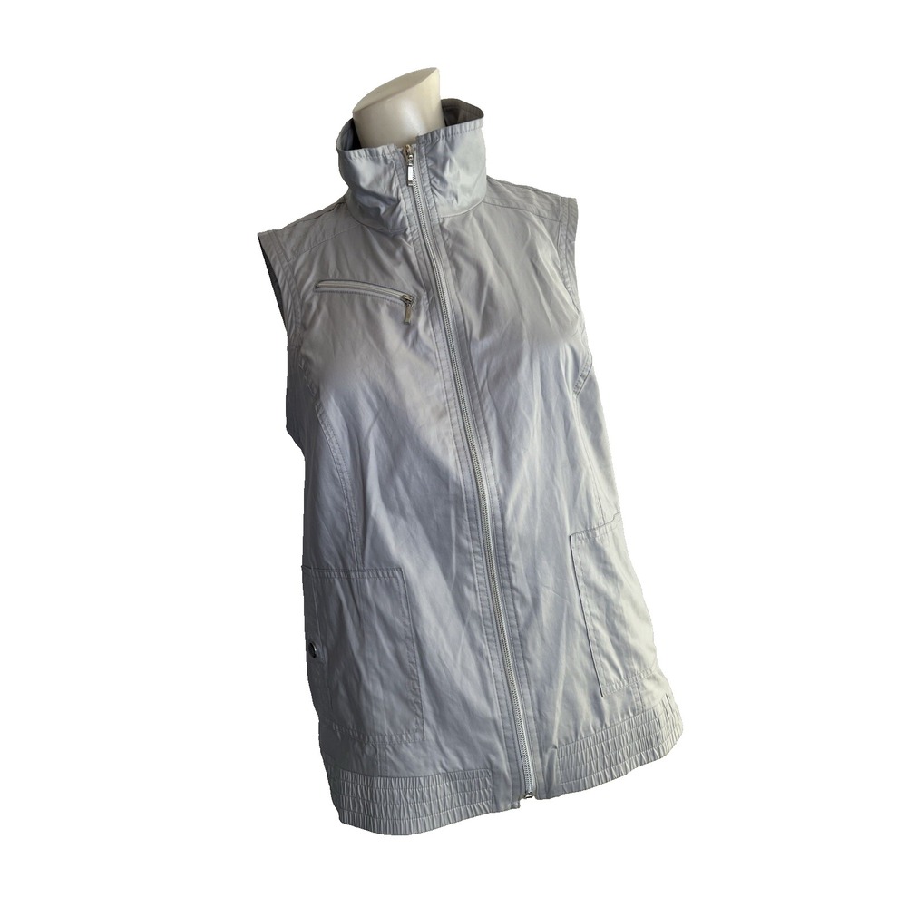 Chico's Zenergy Golf Vest Silver Gray Zipper Closure Front Sleeveless Size 1 Med